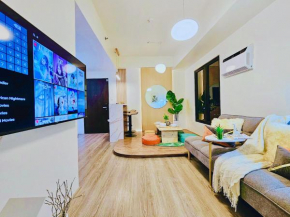 Cebu City SPACIOUS 1BR Condo HighView IT Park with POOL and NETFLIX